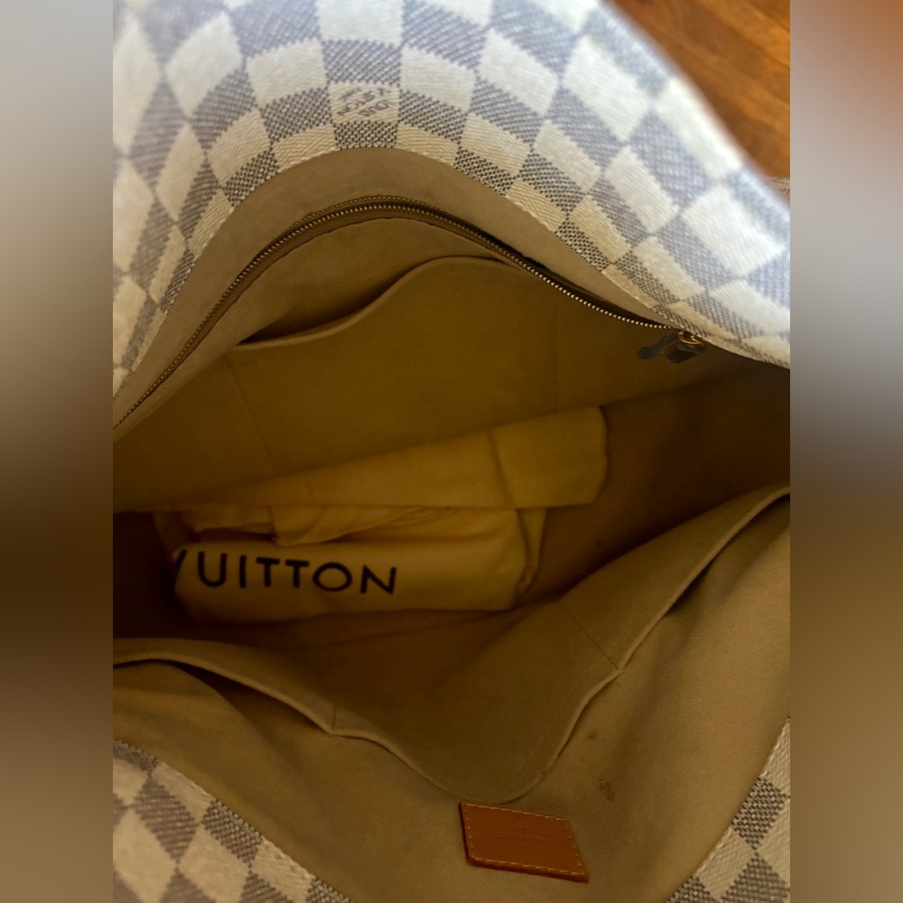 Louis Vuitton Damier Azur Canvas Artsy MM Bag - Picture 11 of 16